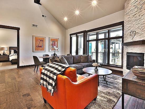 Open concept living / dining