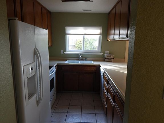 4th image of 3405 Morro Bay Ave