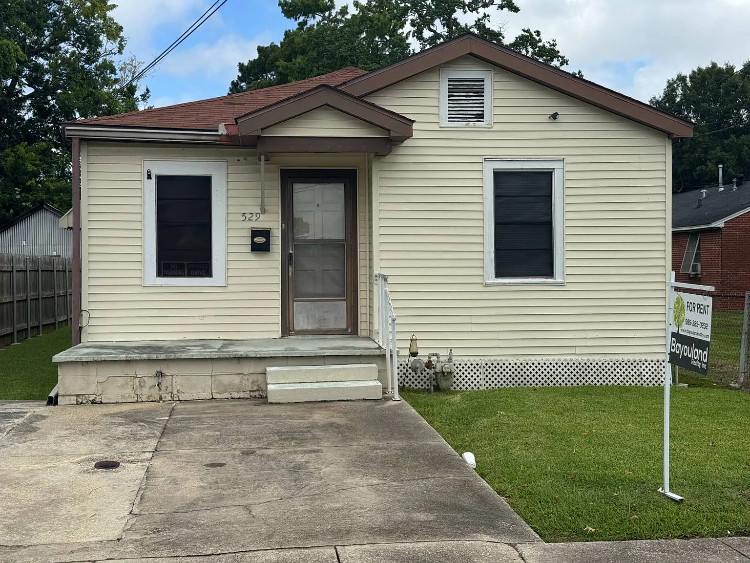 3 bed, 2.0 bath, 1000 sqft, $1,200 — Photo 3