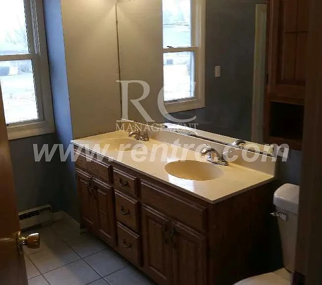 905 Sprague Rd — Photo 4