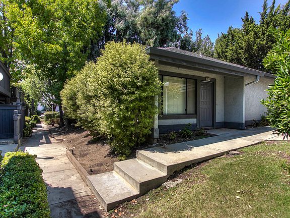 2nd image of 46735 Crawford St #11