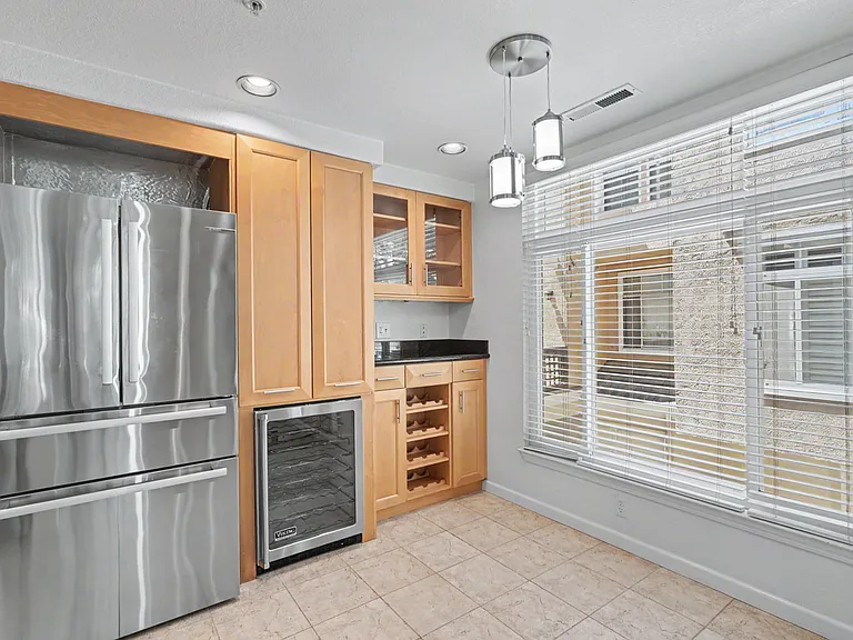437 Camille Cir #1-11 — Photo 3