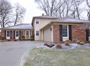 4075 Saw Mill Cir, North Olmsted, OH 44070