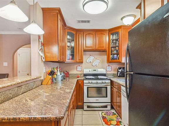 5th image of 4674 Evangeline Dr