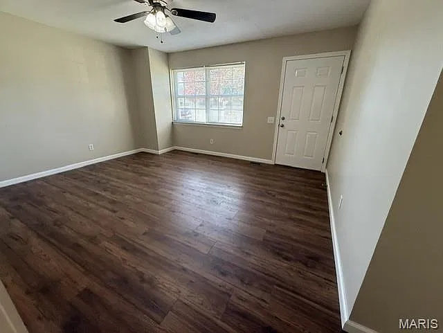 3 bed, 1.5 bath, 1564 sqft, $1,750 — Photo 2
