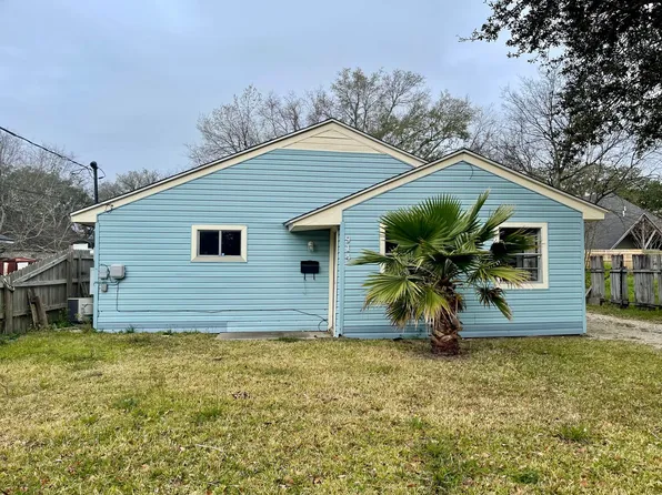 914 Montrose St, Port Neches, TX 77651