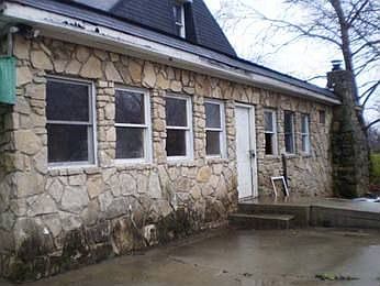 5th image of 8425 E 42nd St
