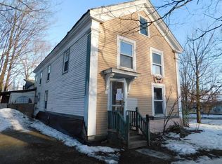 29 Water St, Newport, ME 04953