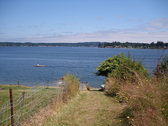 4th image of 5001 Chico Beach Dr NW