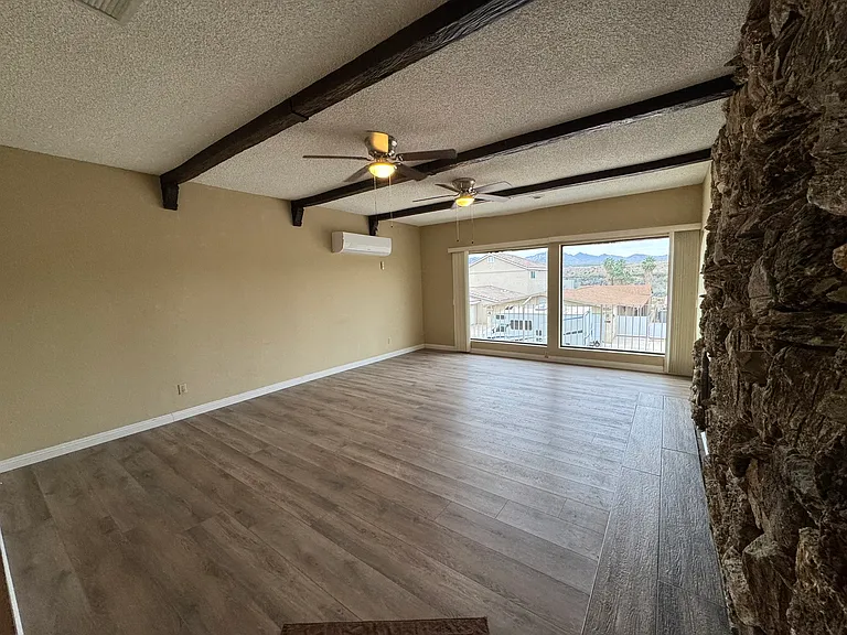 1464 Riverfront Dr — Photo 15