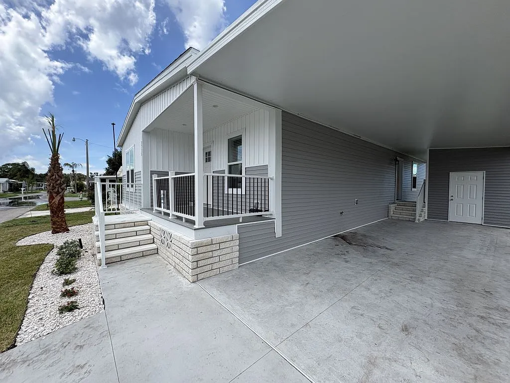 3 bed, 2.0 bath, 1460 sqft, $1,499 — Photo 2
