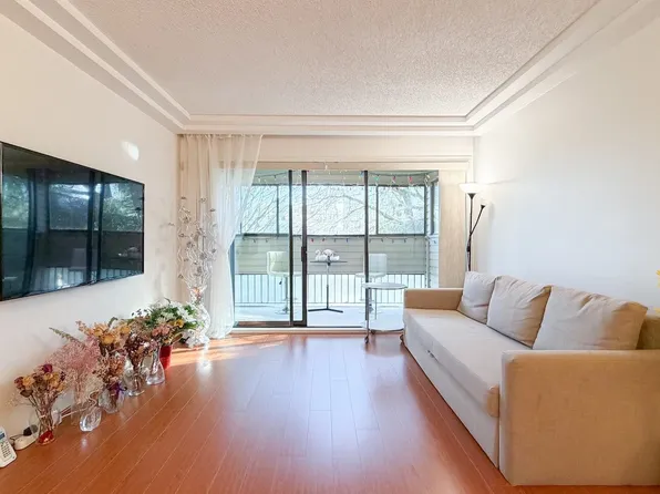 8291 Park Rd #201, Richmond, BC V6Y 1T3