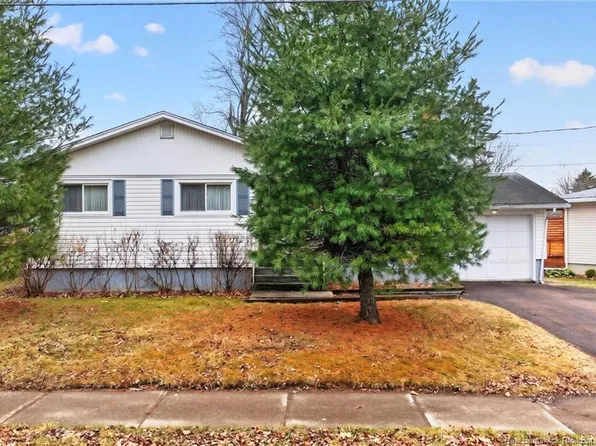 62 Madison Ave, Moncton, NB E1E 1R6