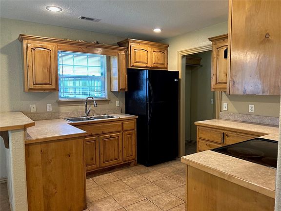 5th image of 607 Eagle Dr