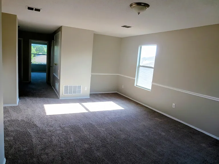 2348 White Oak Dr — Photo 23