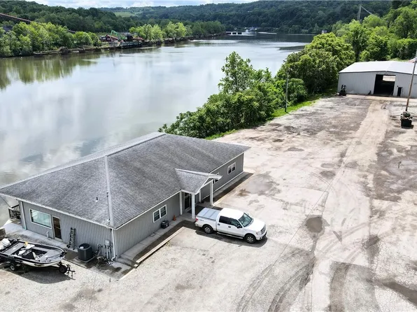 736 Front St E, Fredericktown, PA 15333