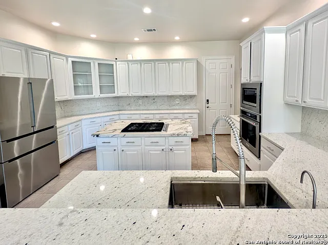 22223 Roan Frst — Photo 7