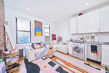 Rented by Living New York