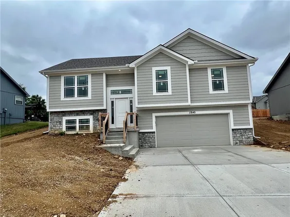 11840 N Kentucky Ave, Kansas City, MO 64157