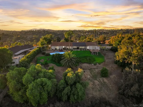 2422 Peet Ln, Escondido, CA 92025