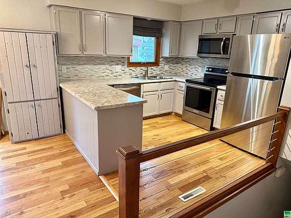 2nd image of 3426 Pawnee Pl