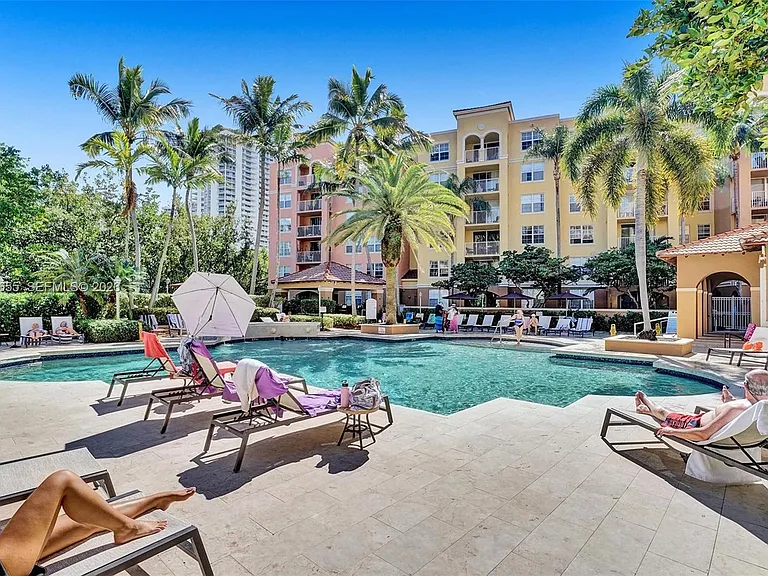 19601 E Country Club Dr #7508 — Photo 45