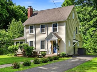 32 Lincoln Rd, Longmeadow, MA 01106