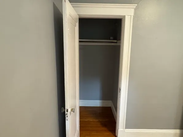 7 Lothian Rd, Brighton, MA 02135