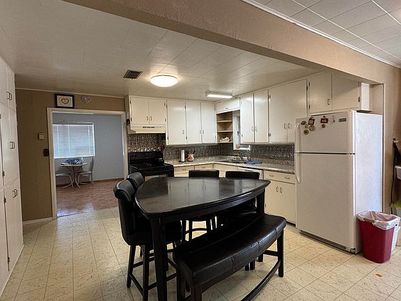 4th image of 203 S Green Ave