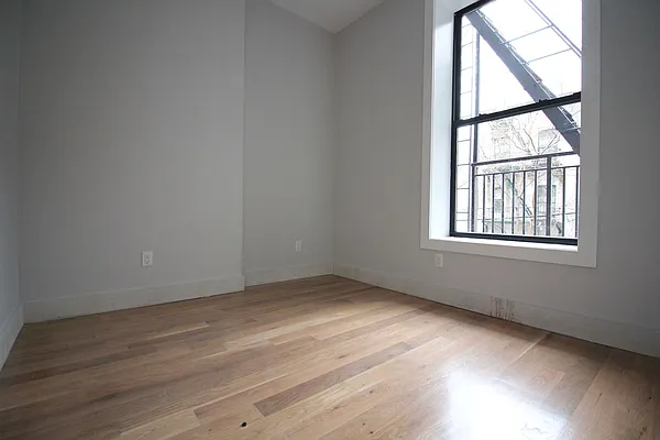Rented by Nooklyn NYC LLC | media 30