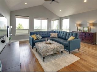 541 Flagline Dr, Bend, OR 97703
