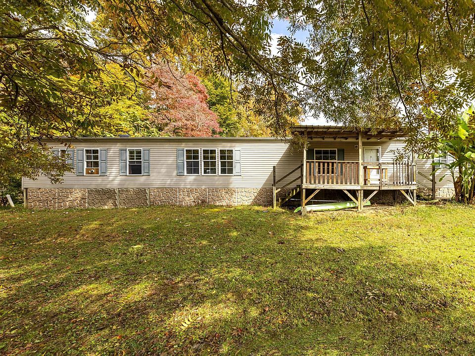 1st image of 143 Twin Oaks Dr