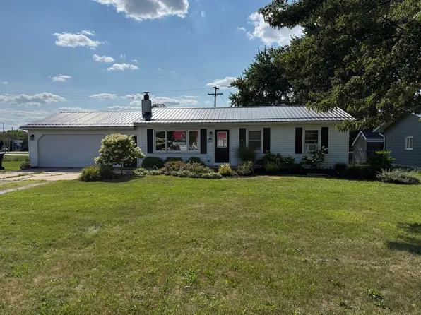 460 3rd St, Sunfield, MI 48890