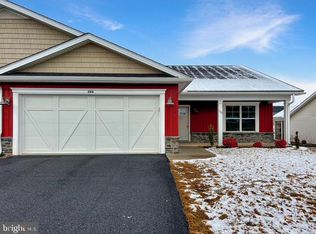 396 Dripping Spring Dr, Hedgesville, WV 25427