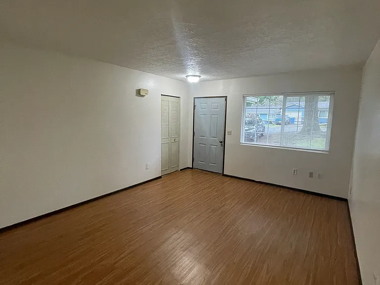 102 Studebaker Pl #B — Photo 9