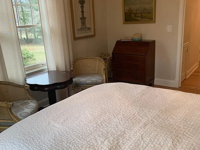 Upstairs bedroom with queen bed