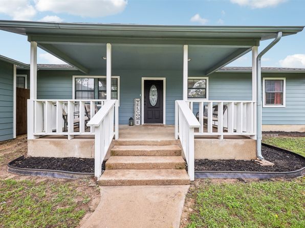 1015 Van Winkle St, Weatherford, TX 76086