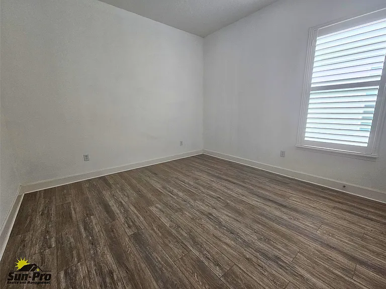 6235 W Fallsgrove Ln — Photo 16