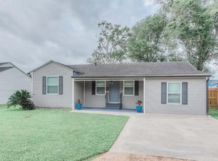 211 N 24th St, Nederland, TX 77627