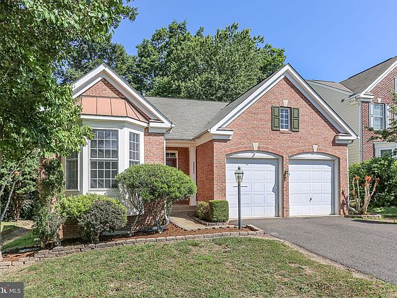 3rd image of 35277 Balmoral Dr