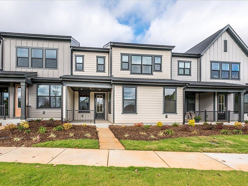 1st image of 93 Seven Oaks Lndg