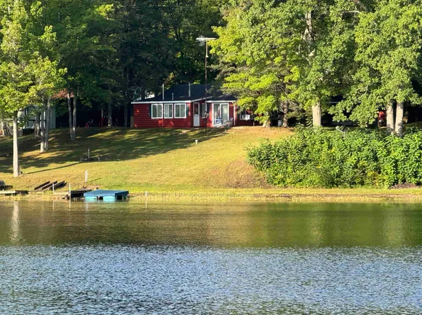 9850 Southshore Dr, Harrison, MI 48625