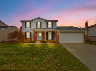 1550 Copeland Cir, Canton, MI 48187
