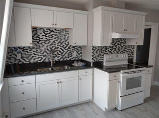 110 Ridgeway Ave, Warwick, RI 02889