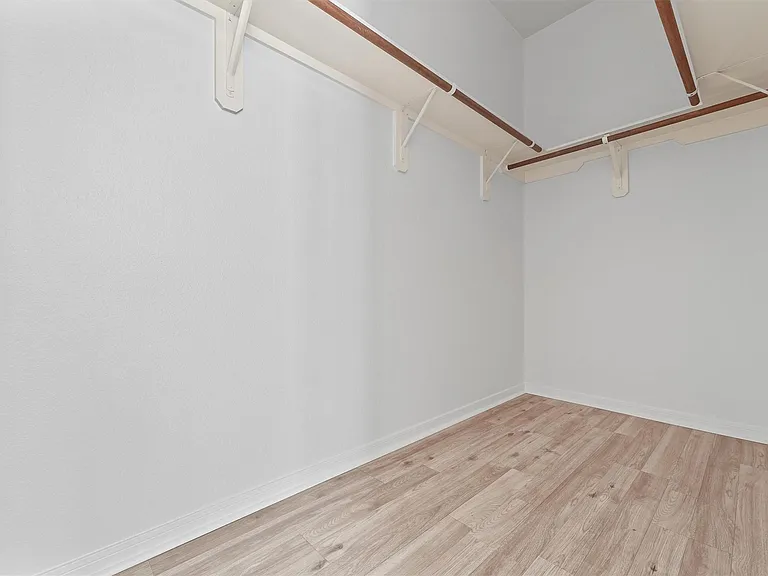 4423 Garden Ridge Ct — Photo 14