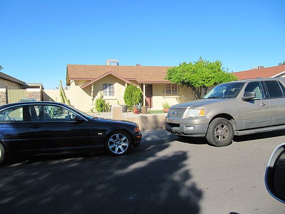 4th image of 4208 E Saint Anne Ave