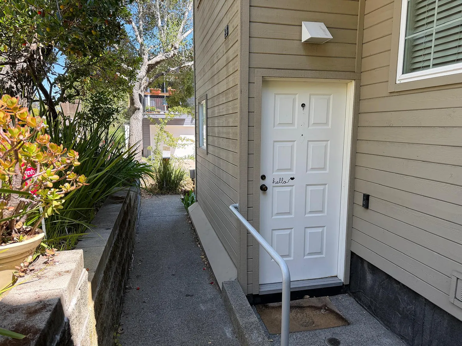 2 bed, 2.5 bath, 1178 sqft, $5,300 — Photo 1