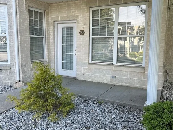 234 Adams Pointe Blvd Unit 10, Mars, PA 16046