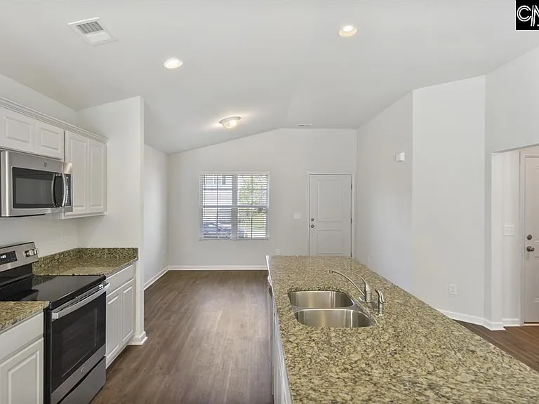 546 Hatteras Dr — Photo 3