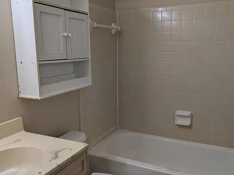2035 Continental Ave — Photo 8